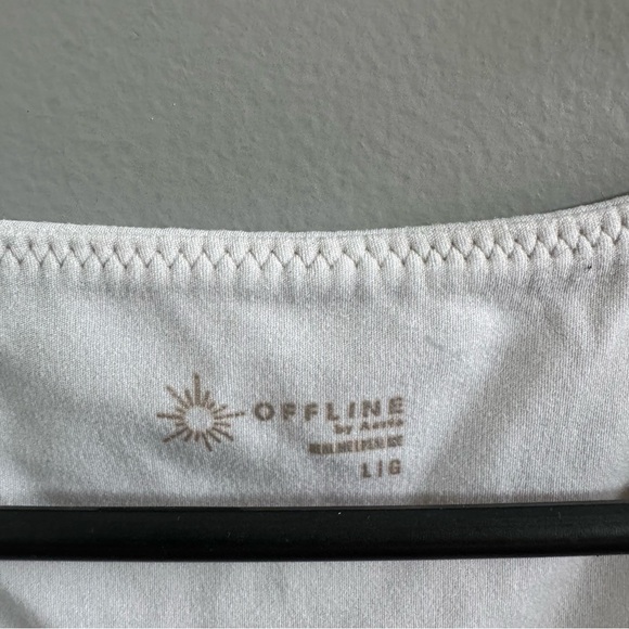 Aerie Offline Grey Cropped T Shirt - Picture 2 of 3